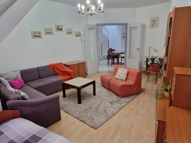 Kiadó lakás Kaposvár, Belváros, Teleki utca 87 nm