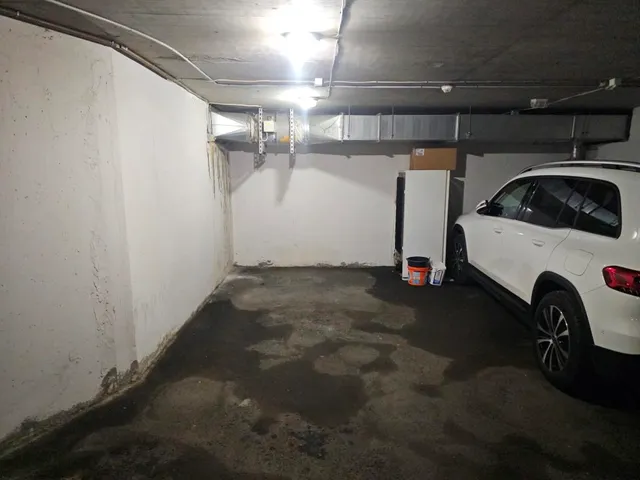 Kiadó garázs Kaposvár, Belváros 13 nm