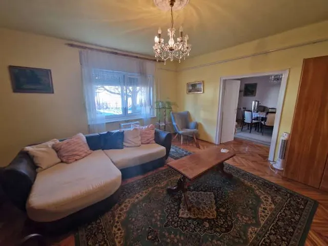 Eladó ház Kaposvár, Vörösmarty Mihály utca 210 nm