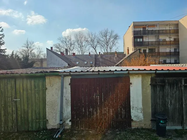 Eladó garázs Kaposvár, Belváros 17 nm