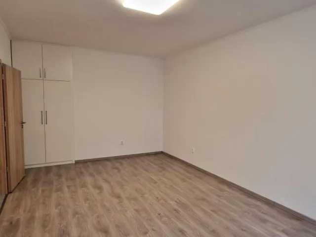 Kiadó lakás Kaposvár, Belváros, 48-as Ifjúság útja 43 nm