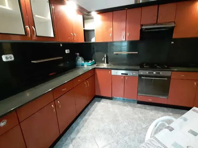 Kiadó lakás Kaposvár, Belváros, Fő utca 93 nm