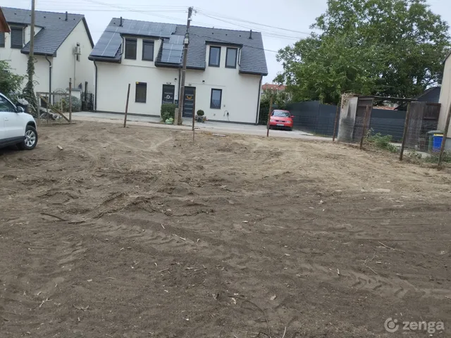 Eladó telek Kecskemét, Petőfiváros 404 nm