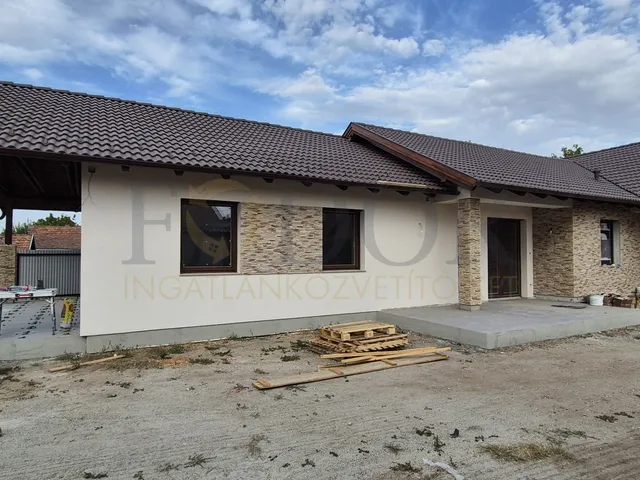 Eladó ház Gyál 158 nm