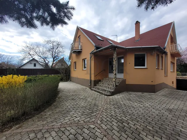 Eladó ház Göd 300 nm