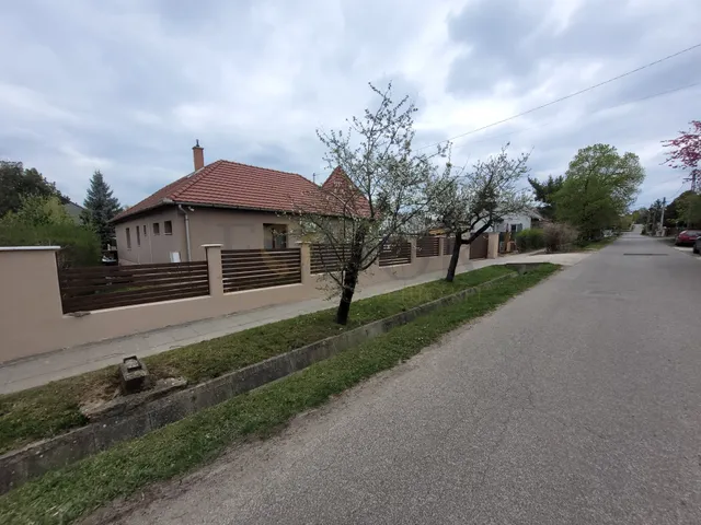 Eladó ház Gödöllő 120 nm
