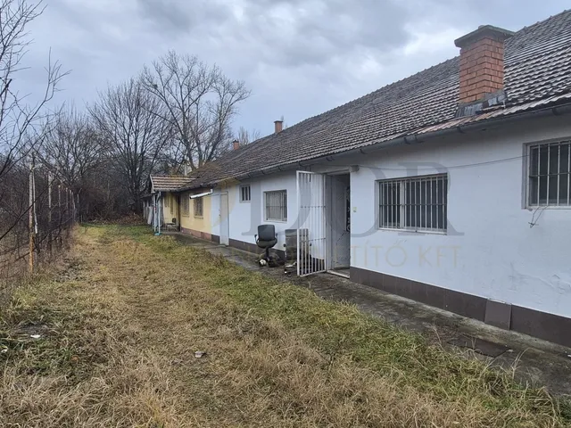 Eladó kereskedelmi és ipari ingatlan Budapest XXIII. kerület, Péterimajor 425 nm