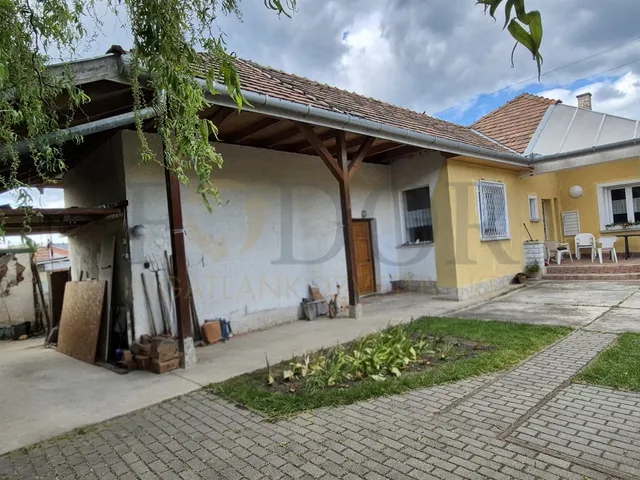 Eladó ház Budapest XVIII. kerület, Kossuth Ferenc-telep 125 nm