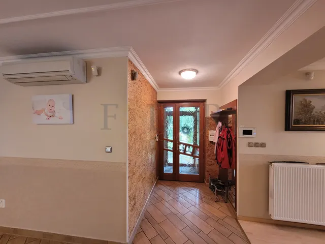 Eladó ház Dány 160 nm