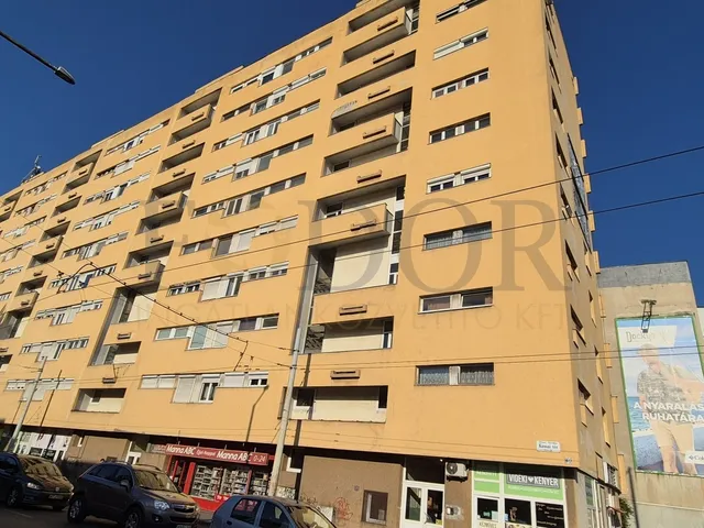 Eladó lakás Budapest XIV. kerület, Herminamező 74 nm