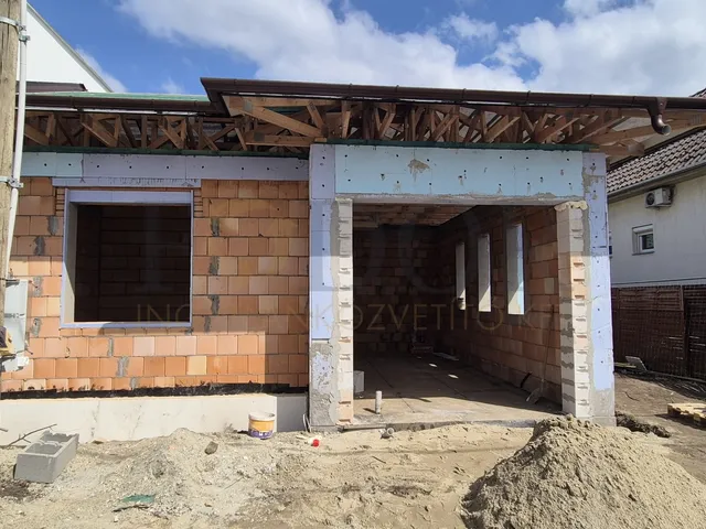 Eladó ház Budapest XVIII. kerület, Újpéteritelep 120 nm