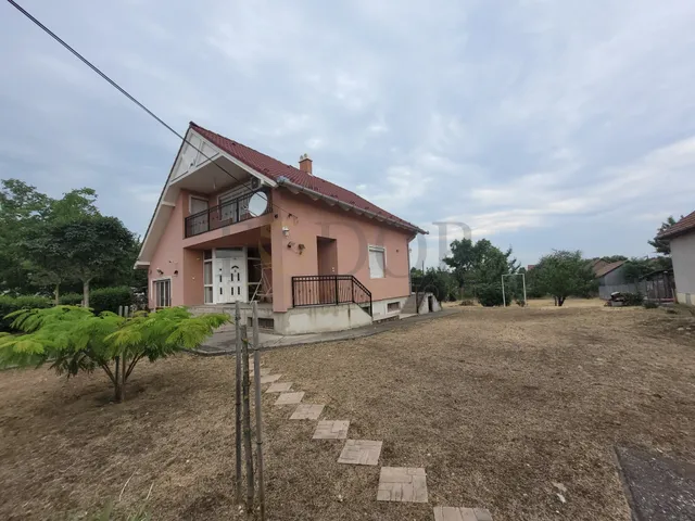 Eladó ház Tápióság 150 nm