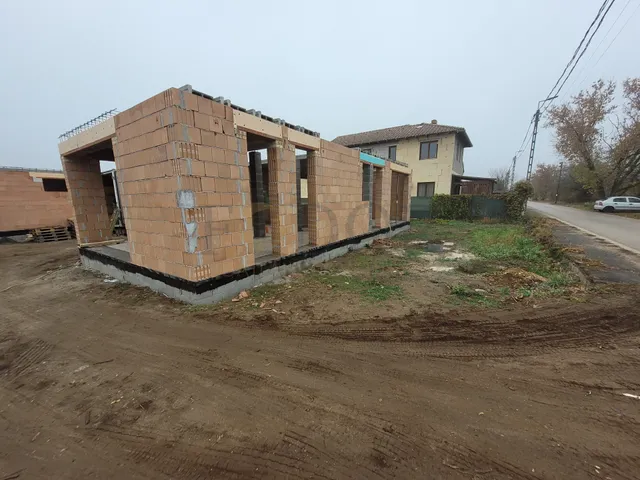 Eladó ház Budapest XVIII. kerület, Almáskert 146 nm