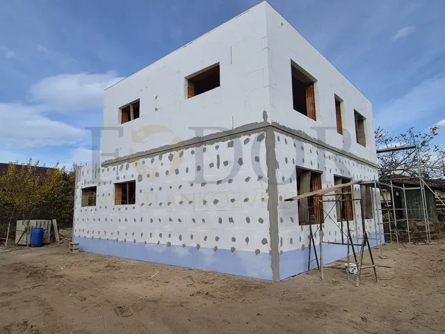 Eladó ház Budapest XVIII. kerület, Kossuth Ferenc-telep 163 nm