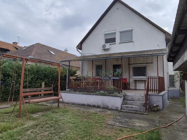 Eladó ház Budapest XVIII. kerület, Erdőskert 171 nm