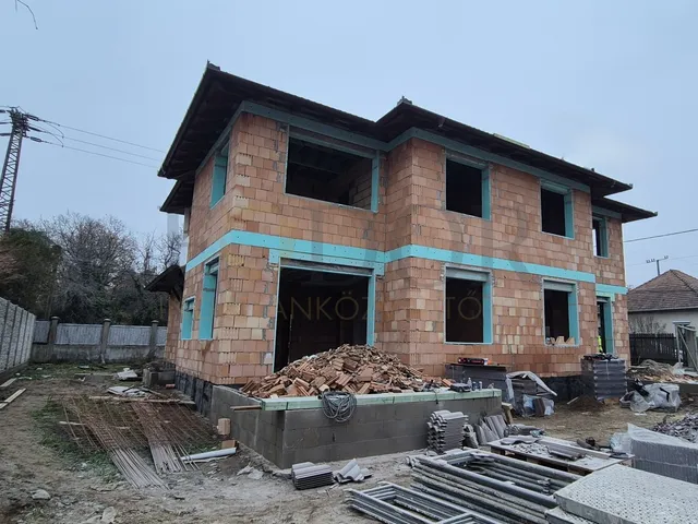 Eladó ház Budapest XVIII. kerület, Erdőskert 135 nm