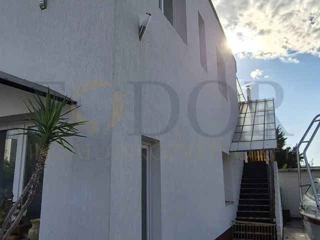 Eladó ház Budapest XVIII. kerület, Kossuth Ferenc-telep 200 nm