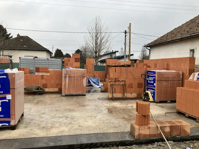 Eladó ház Budapest XVIII. kerület, Újpéteritelep 157 nm