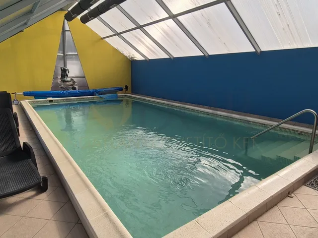 Eladó kereskedelmi és ipari ingatlan Dabas 210 nm