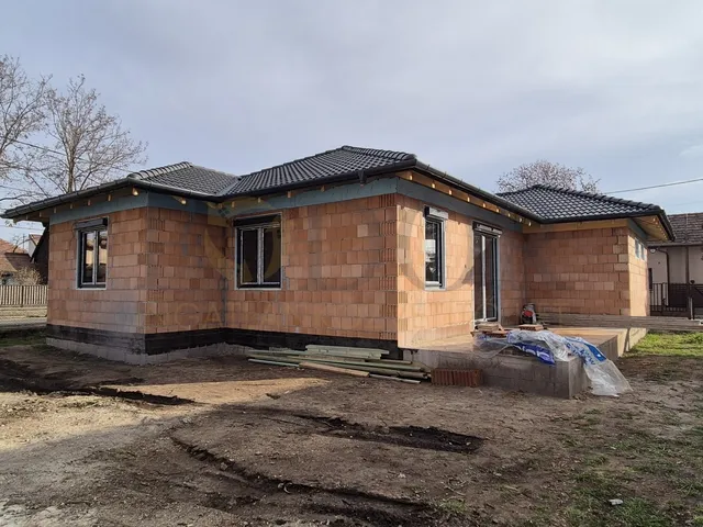 Eladó ház Budapest XVIII. kerület, Miklóstelep 131 nm