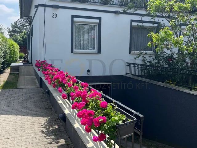 Eladó ház Halásztelek 200 nm