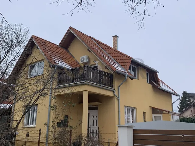 Eladó ház Budapest XVIII. kerület, Gloriett-telep 70 nm