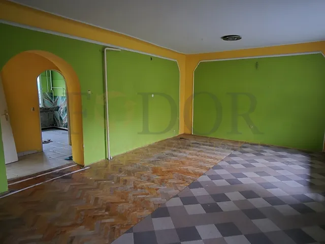 Eladó ház Budapest XVIII. kerület, Újpéteritelep 138 nm