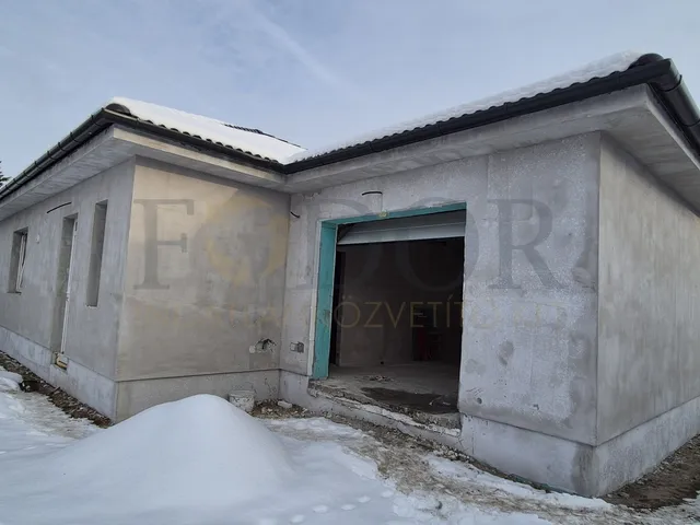 Eladó ház Budapest XVIII. kerület, Újpéteritelep 100 nm