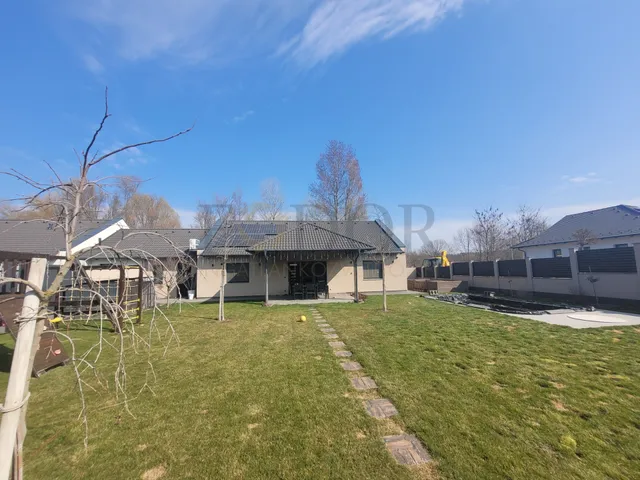 Eladó ház Szada 120 nm