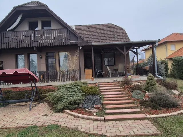 Eladó ház Vecsés 132 nm