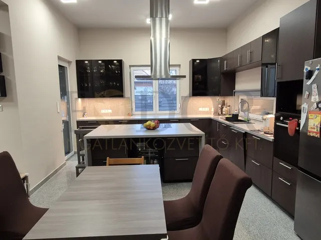 Eladó ház Budapest XX. kerület 170 nm