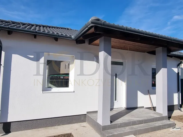 Eladó ház Üllő 94 nm