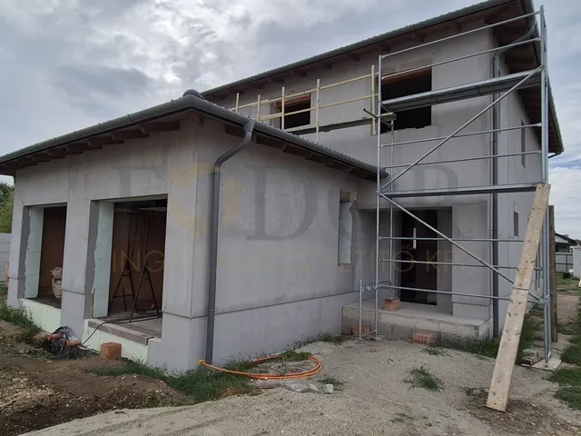 Eladó ház Vecsés 145 nm