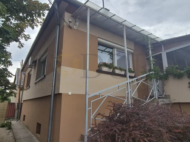 Eladó ház Budapest XVIII. kerület, Újpéteritelep 94 nm
