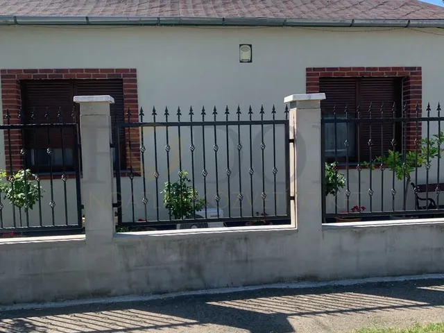 Eladó ház Budapest XVIII. kerület, Gloriett-telep 93 nm