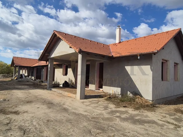Eladó ház Vasad 113 nm