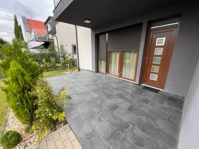 Kiadó ház Kiskőrös 115 nm