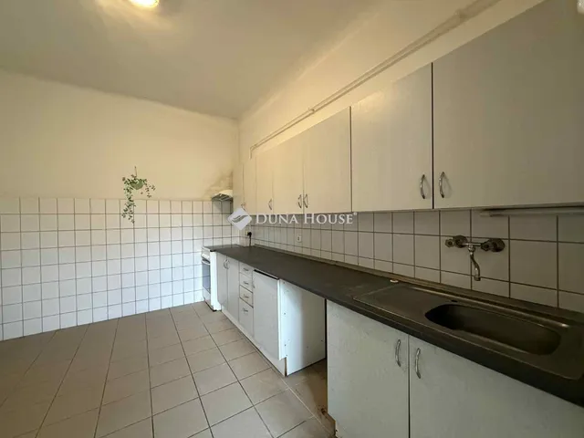 Eladó ház Kiskőrös 200 nm