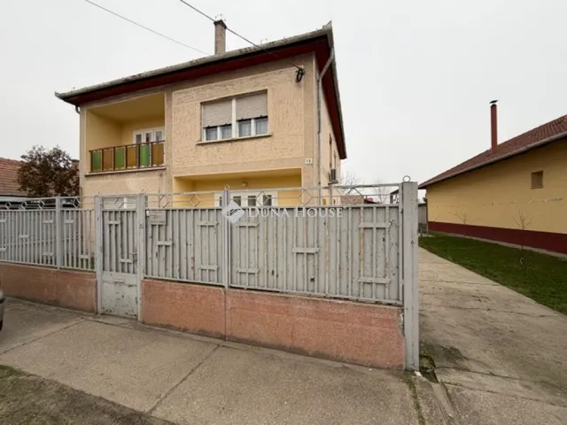 Eladó ház Kiskőrös 205 nm