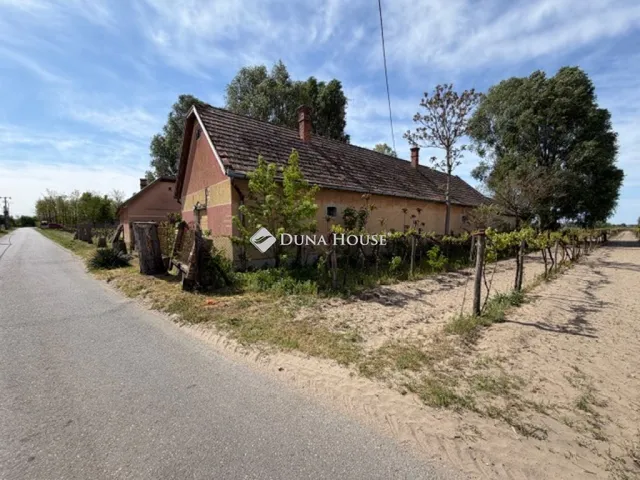 Eladó ház Kiskőrös 70 nm