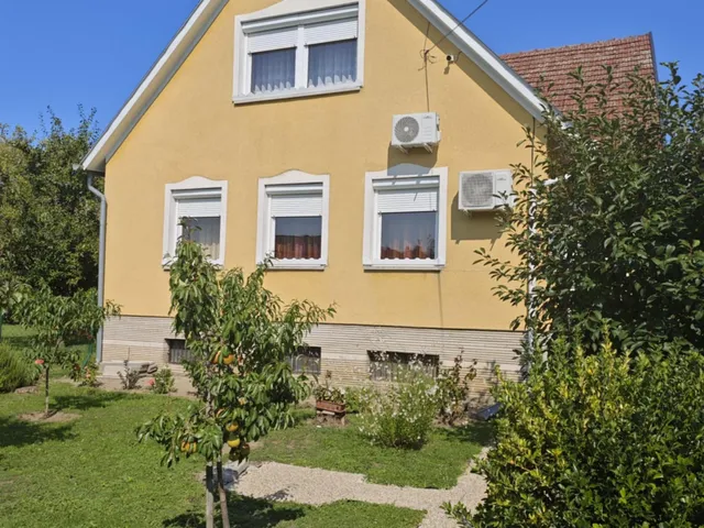 Eladó ház Győr, Csanakfalu 160 nm