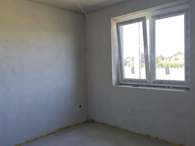 Eladó ház Pér 93 nm