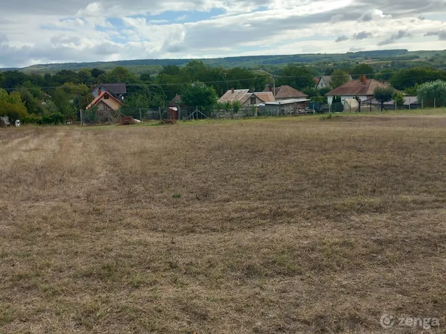 Eladó telek Szőlősgyörök 1135 nm