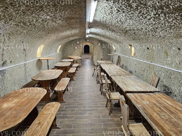 Kiadó ház Eger 300 nm