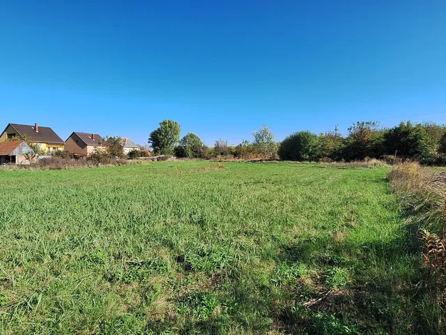 Eladó telek Onga 1323 nm