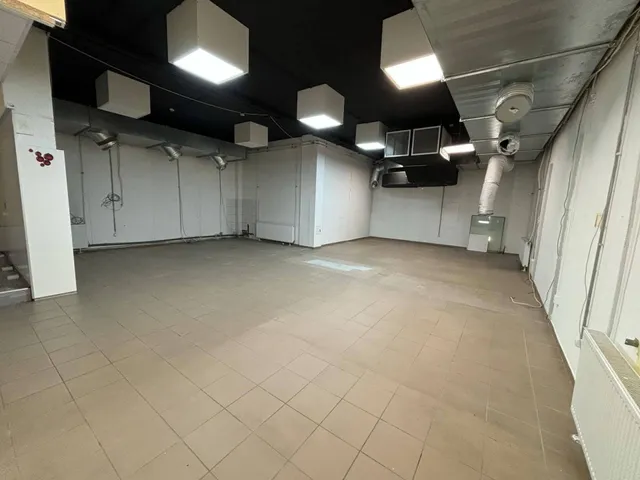 Kiadó kereskedelmi és ipari ingatlan Miskolc 160 nm