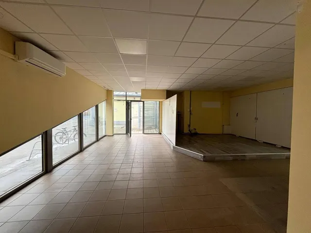 Kiadó kereskedelmi és ipari ingatlan Miskolc 160 nm