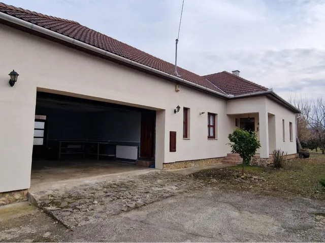 Eladó ház Bodrogkeresztúr 189 nm