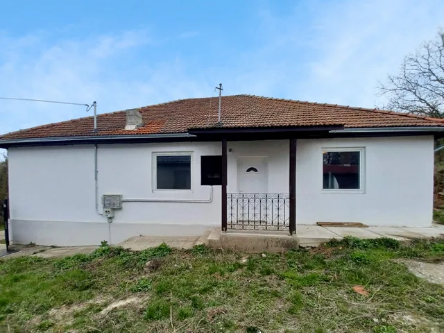 Eladó ház Hejce 181 nm