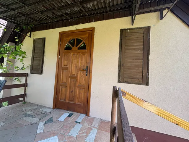 Eladó üdülő és hétvégi ház Tiszacsege 50 nm